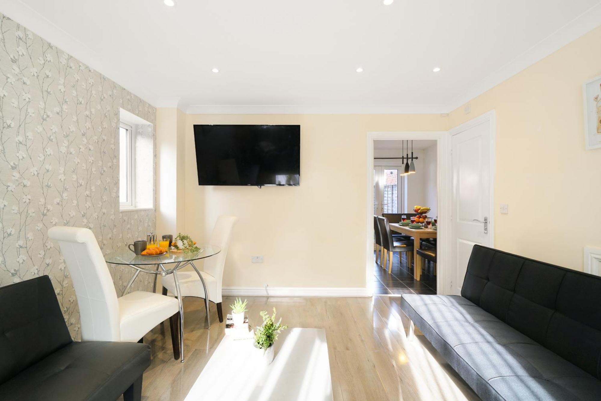 Heathrow, 3Bed 3Bath Sleeps X8, Parking X2 , Garden Villa Amersham Kültér fotó