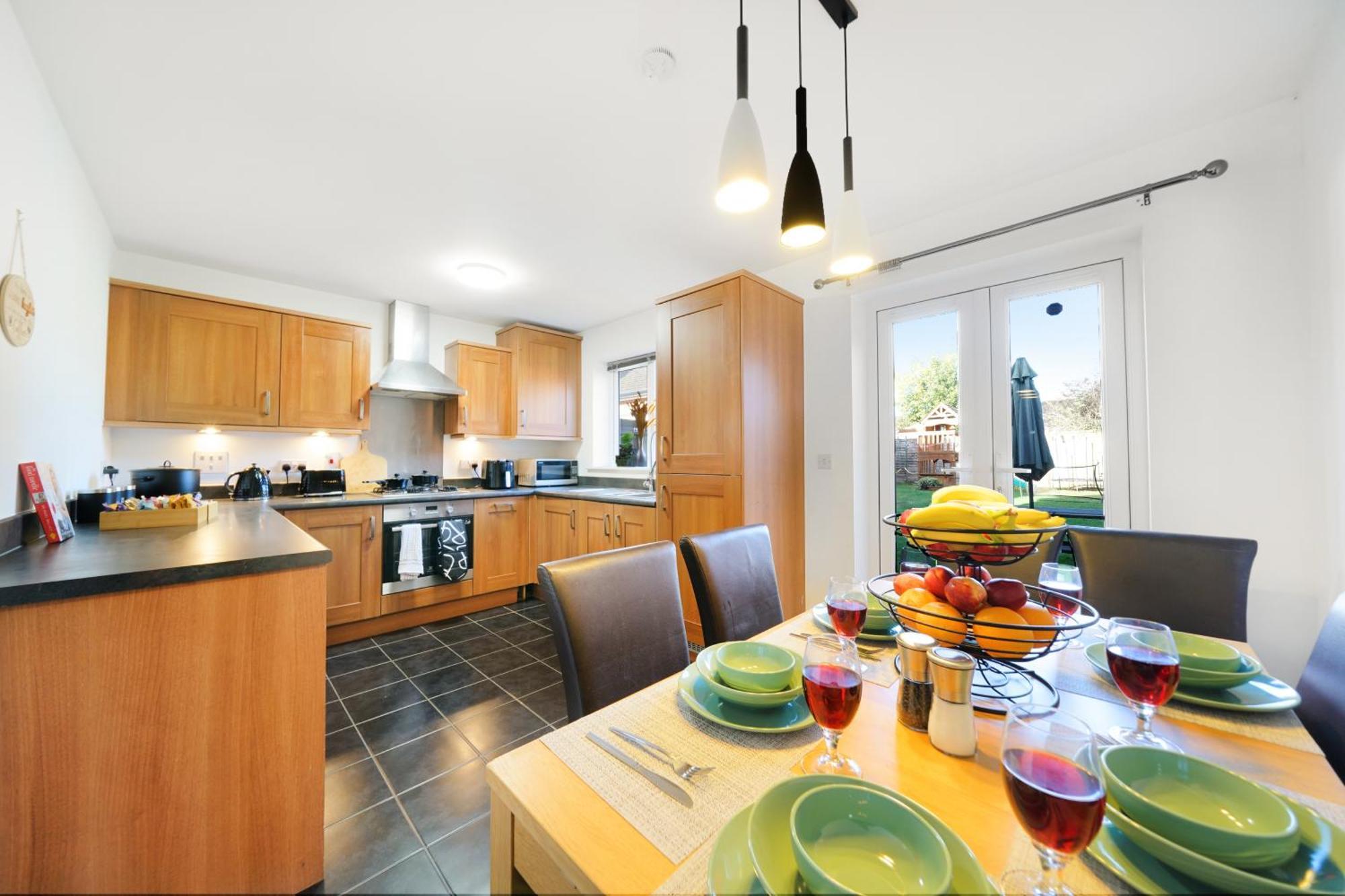 Heathrow, 3Bed 3Bath Sleeps X8, Parking X2 , Garden Villa Amersham Kültér fotó